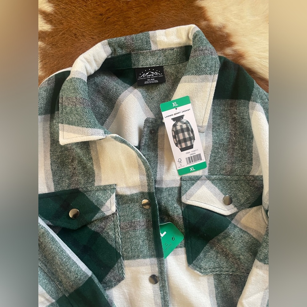 Women’s Green Plaid Shirt Jacket — Cozy fleece Shacket — Utility Plaid coat - Picture 2 of 2